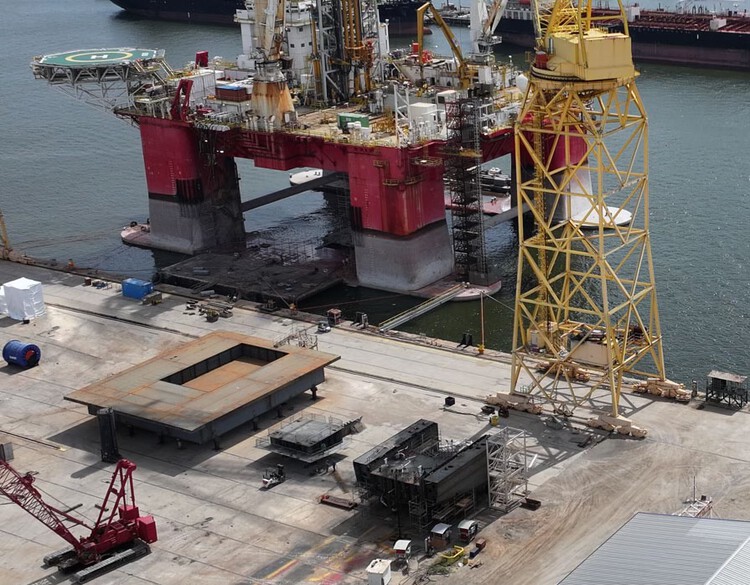 NYC’s First River-Based, Water-Filtering Pool Takes Shape at Pier 35 - Image 5 of 9