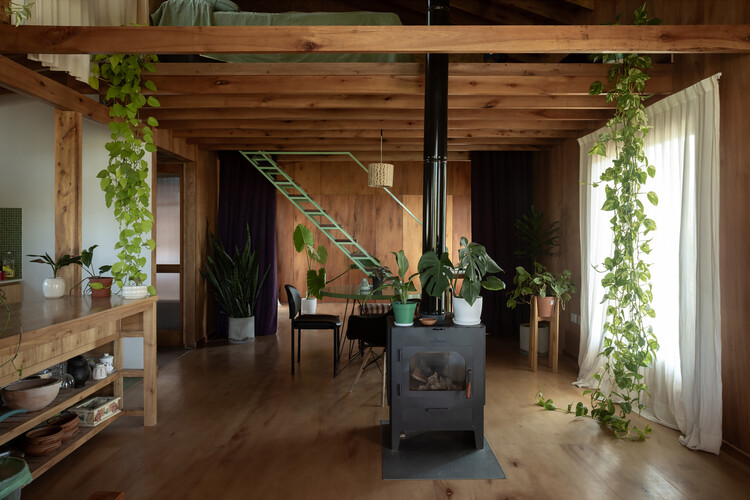 Casa Ona / Juliana Mondinalli - Franco Palacios Beltran - Fotografía interior, Madera, Sillas