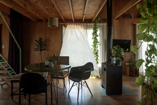 Casa Ona / Juliana Mondinalli - Franco Palacios Beltran - Fotografía interior, Comedor, Madera, Iluminación, Sillas