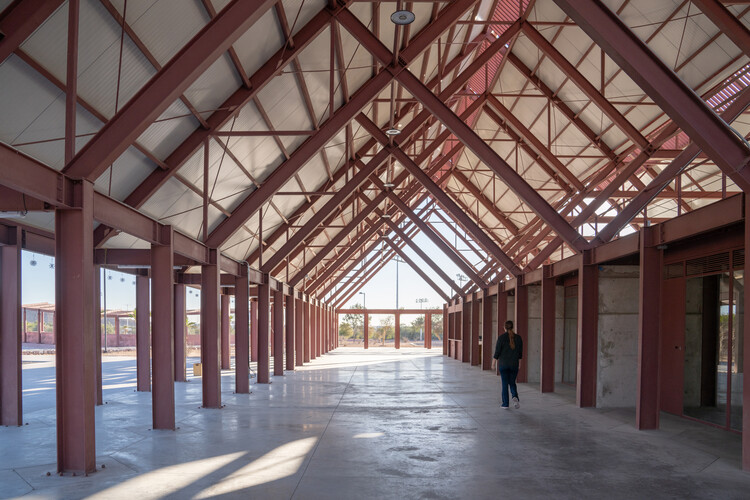 Masterplan & Conjunto Deportivo La Paz / CCA | Bernardo Quinzaños - Fotografía interior, Concreto, Fijación Vigas