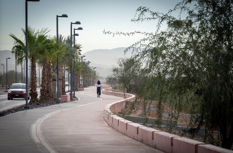 Masterplan & Conjunto Deportivo La Paz / CCA | Bernardo Quinzaños - Fotografía exterior