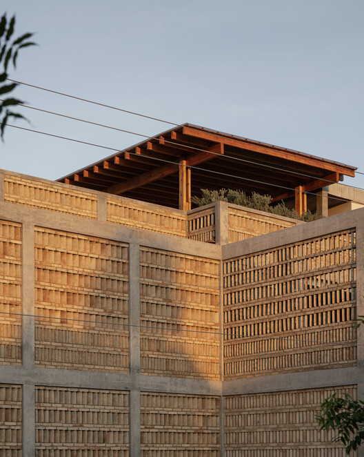 HOTEL HUMANO / Jorge Hernández de la Garza  - Fotografía exterior, Madera