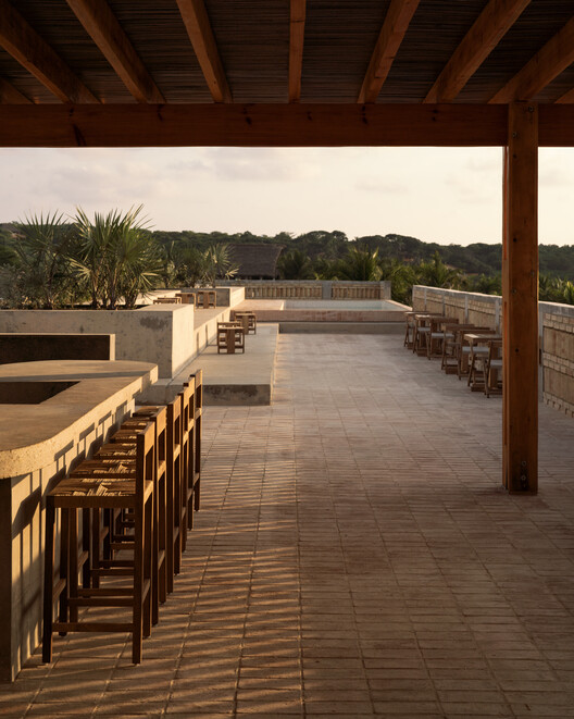 HOTEL HUMANO / Jorge Hernández de la Garza  - Imagen 16 de 31