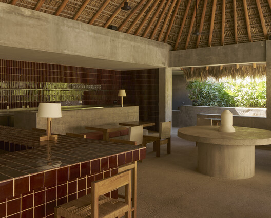 HOTEL HUMANO / Jorge Hernández de la Garza  - Fotografía interior, Madera, Sillas