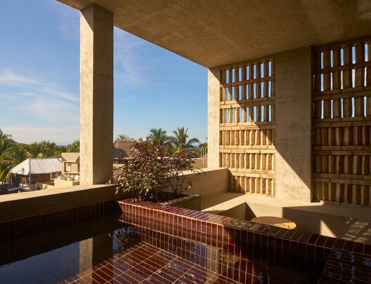 HOTEL HUMANO / Jorge Hernández de la Garza  - Imagen 15 de 31