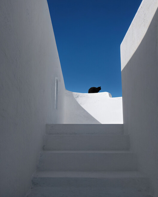 Living Together: 8 Conceptual Projects Rethinking Collective Housing in Sites from Tehran to Tirana - Image 31 of 53