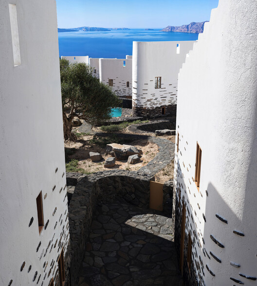 Living Together: 8 Conceptual Projects Rethinking Collective Housing in Sites from Tehran to Tirana - Image 30 of 53