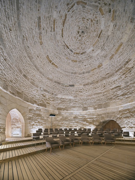  Fortaleza de Seddülbahir / KOOP Architects + AOMTD - Fotografía interior, Arco, Arcada