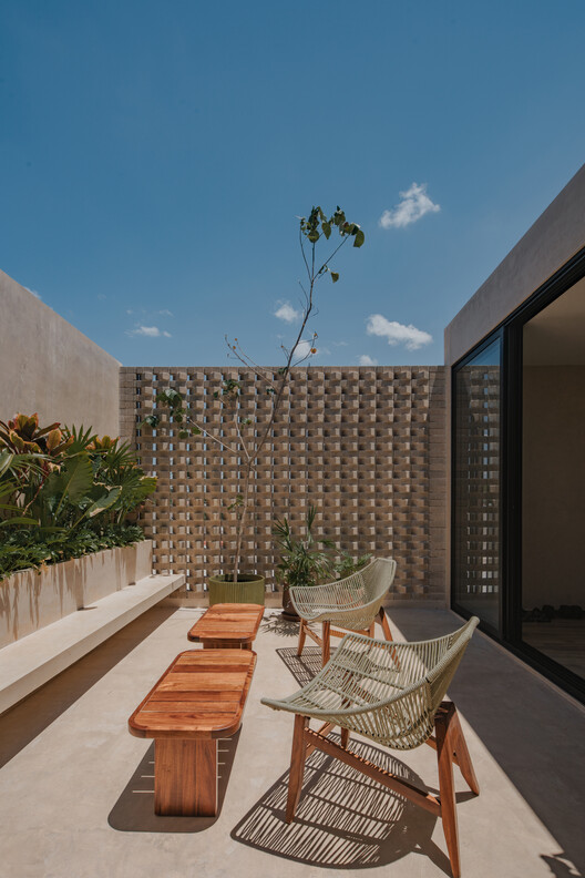 Casa ¨Eterna¨ / TARA Arquitectura - Fotografía exterior