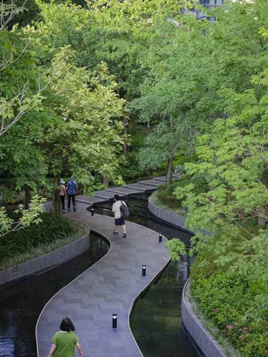 Le Pont Residential Development / Shma Company Limited - Exterior Photography, Waterfront, Garden
