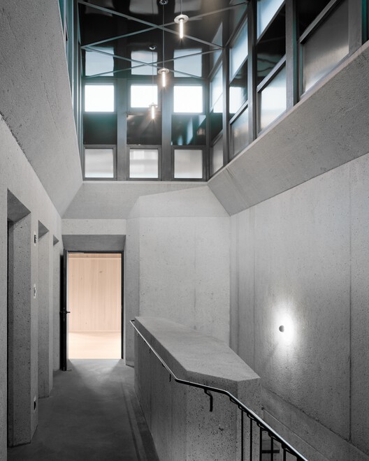 Küng Office Building / Seilerlinhart - Interior Photography, Concrete