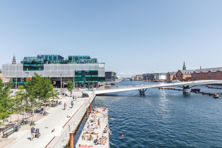 World’s Most Liveable Cities in 2025: Discover the Cities With the Top Quality of Life - Image 2 of 12