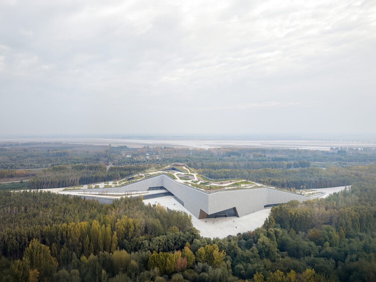 Yellow River National Museum Building and Park / gmp Architects - Image 2 of 18