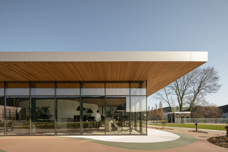 Sede da Aluned / HA-HA Design & Development - Fotografia de Exterior