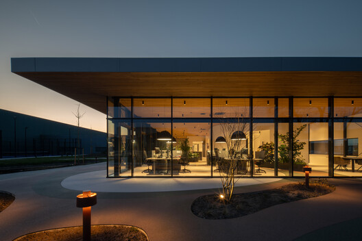 Sede da Aluned / HA-HA Design & Development - Imagem 10 de 18