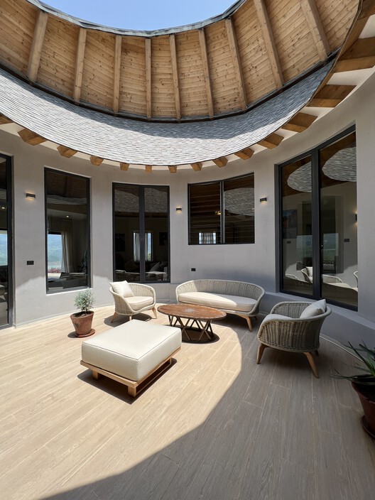 Halala Kella Lodge / RAAS Architects - Fotografía interior, Sala de estar, Madera, Fijación Vigas