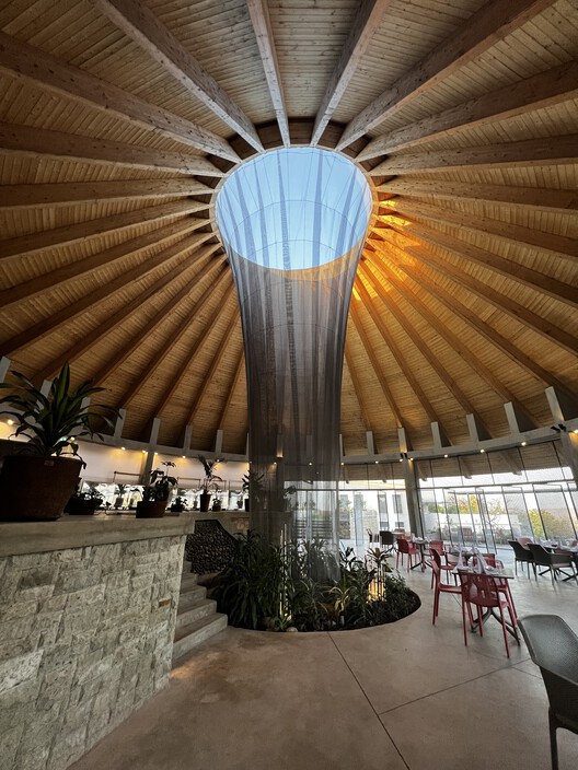 Halala Kella Lodge / RAAS Architects - Fotografía interior, Fijación Vigas
