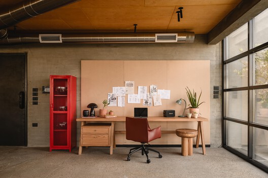 The V Penthouse / Badie Architects - Interior Photography, Wood, Chair, Table, Lighting