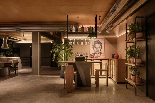 The V Penthouse / Badie Architects - Interior Photography, Wood, Chair