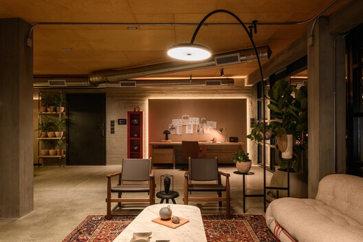 The V Penthouse / Badie Architects - Interior Photography, Lighting, Table, Chair