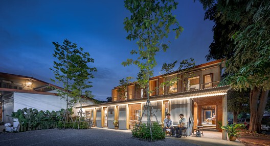  Kunst Ayutthaya 集合空间 / BodinChapa Architects - 建筑图, 表皮, 阳台, 庭院