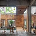  Kunst Ayutthaya 集合空间 / BodinChapa Architects - 室内图, 咖啡店室内设计, 梁, 椅子