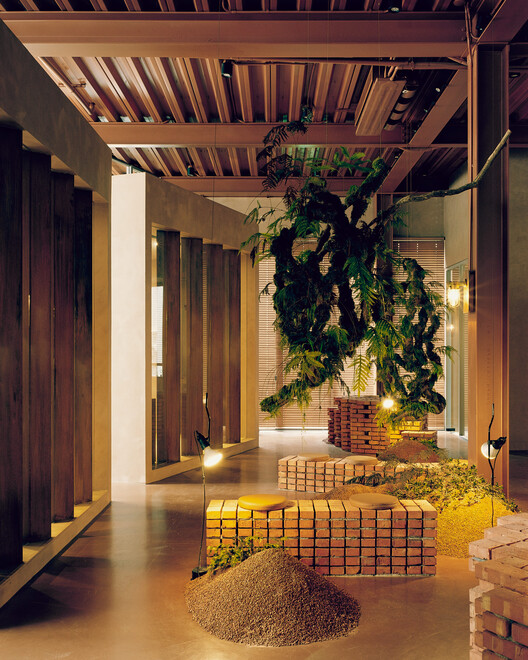 Apricity Development Brand Headquarters / Soar Design Studio + Ray Architects - Image 19 of 29