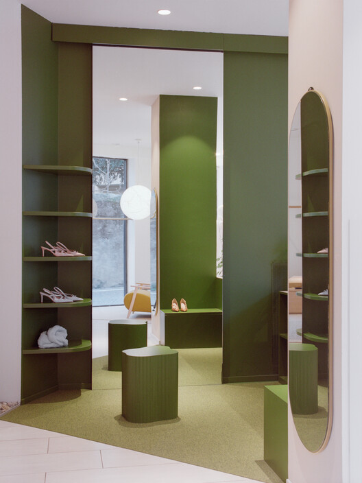 Diciassette Clothing Store / RdN studio - Interior Photography, Closet, Shelving