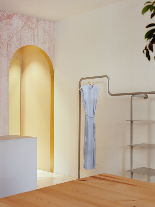 Diciassette Clothing Store / RdN studio - Interior Photography