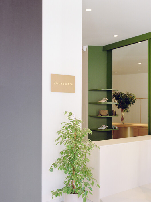 Diciassette Clothing Store / RdN studio - Interior Photography, Lighting
