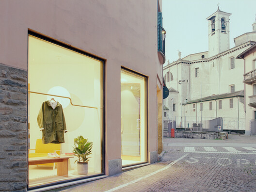 Diciassette Clothing Store / RdN studio - Interior Photography, Concrete