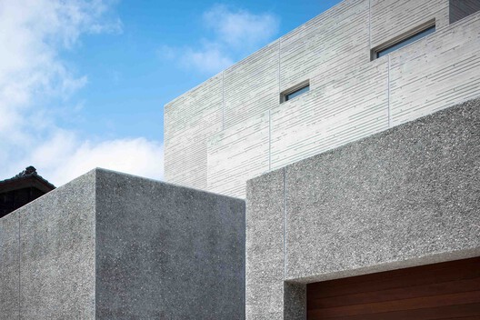 House on the Rias Coast / no.10 NOMURA Co., Ltd. - Exterior Photography, Concrete