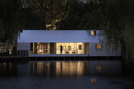 Casa del lago / Wutopia Lab - Imagen 9 de 34