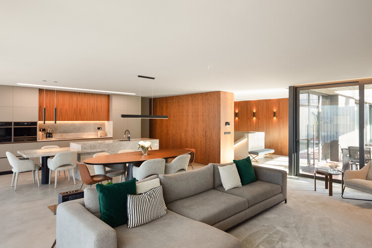 Casa das Camélias / TRAMA arquitetos - Fotografia de Interiores, Sala de Estar, Mesa, Cadeira