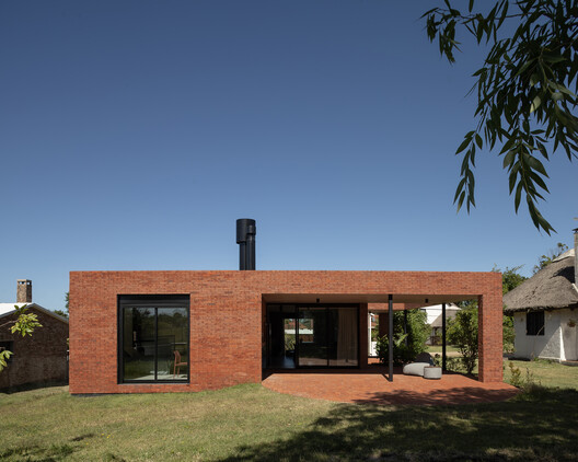Casa pRoA / Matías de los Campos Nin Arquitecto - Fotografía exterior, Ladrillo