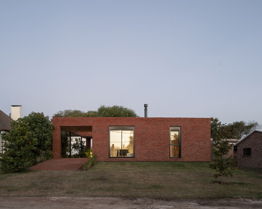 Casa pRoA / Matías de los Campos Nin Arquitecto - Fotografía exterior, Ladrillo