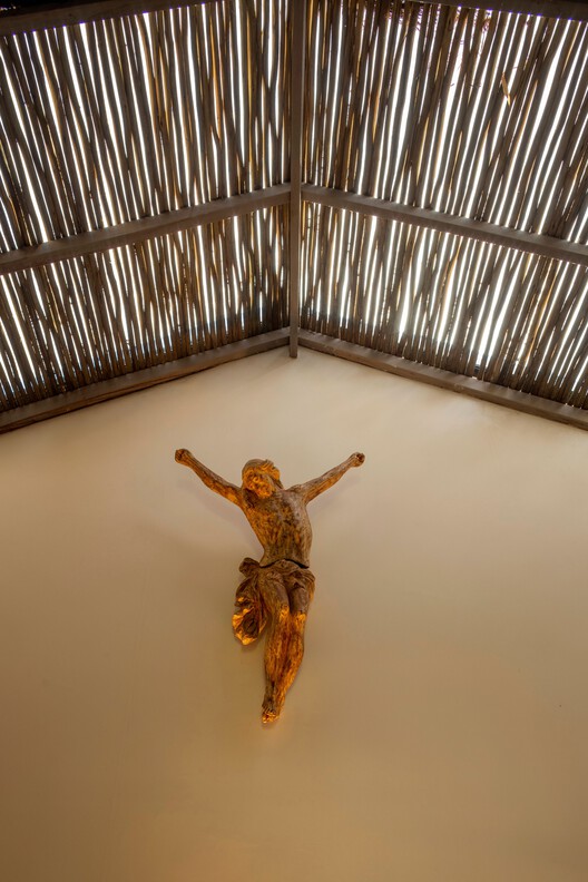 Capilla / Angela Castilho Arquitetura e Interiores - Fotografía interior