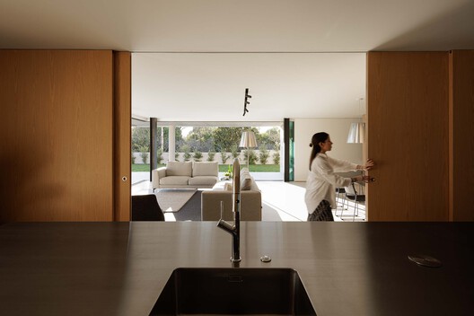 M House / Silverline - Interior Photography, Wood, Countertop