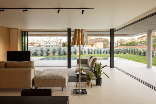 M House / Silverline - Interior Photography, Lighting, Chair
