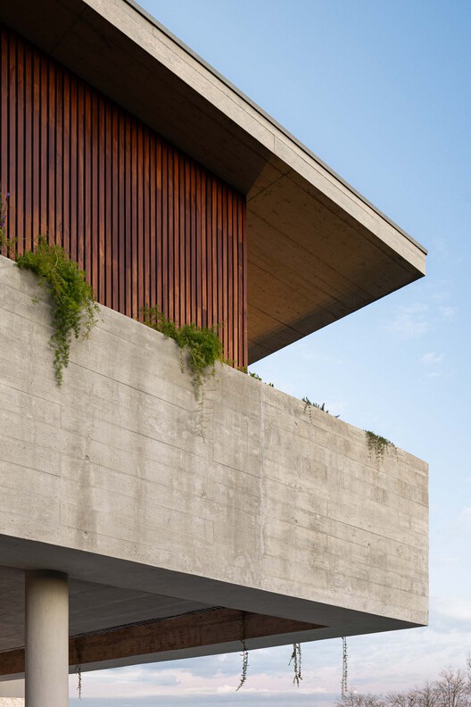 M House / Silverline - Image 20 of 35