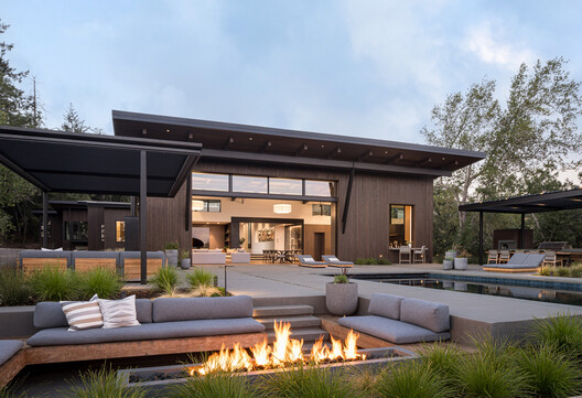 Sonoma Ridge House / Holder Parlette - Exterior Photography, Courtyard, Deck, Patio