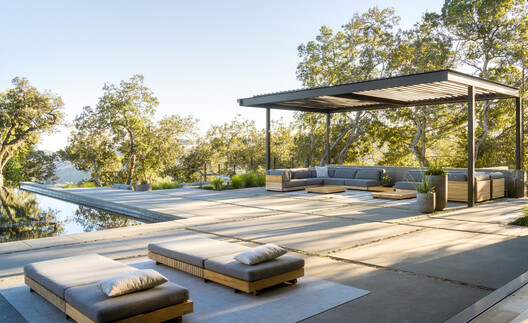 Sonoma Ridge House / Holder Parlette - Exterior Photography, Wood, Garden, Patio, Deck