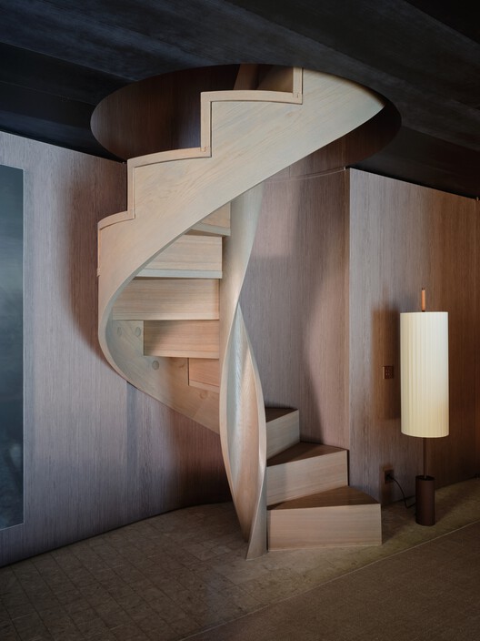 Casa en el Lago Como / Gregorio Pecorelli Studio - Fotografía interior, Madera, Escaleras, Barandas