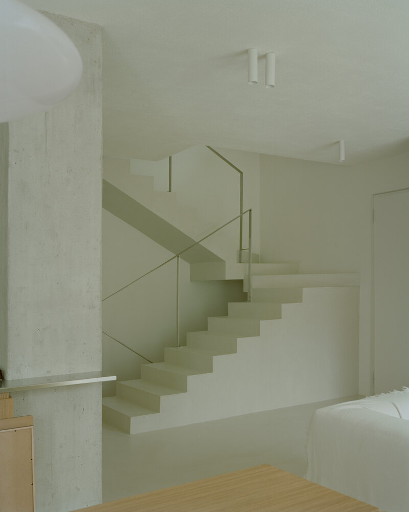 Casa con una ventana cuadrada / Set Architects - Imagen 11 de 27
