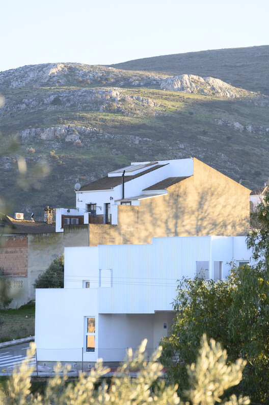 28 Patios y 14 viviendas / Crearctive + RKT Estudio - Imagen 25 de 50