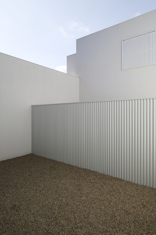 28 Patios y 14 viviendas / Crearctive + RKT Estudio - Fotografía exterior