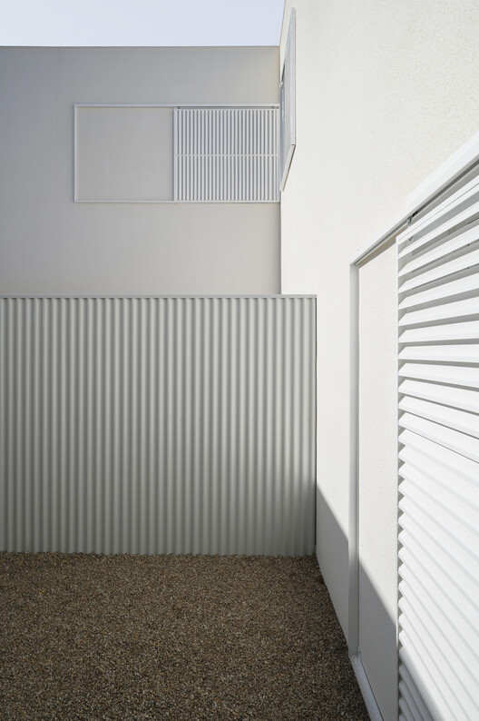 28 Patios y 14 viviendas / Crearctive + RKT Estudio - Imagen 18 de 50