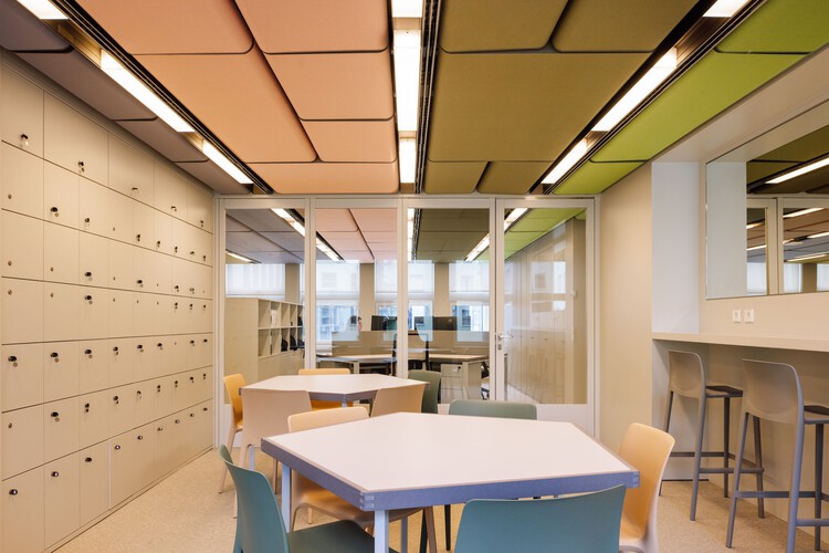 Escritório de Advogados, Lisboa / Ricardo Bak Gordon - Fotografia de Interiores, Sala de Jantar, Madeira, Iluminação, Cadeira, Vidro