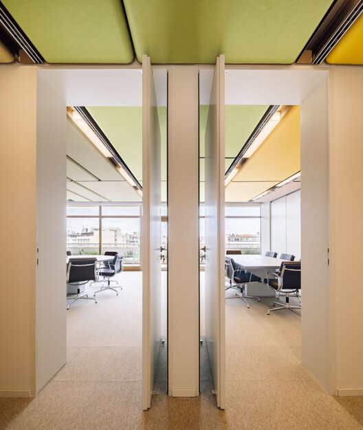 Escritório de Advogados, Lisboa / Ricardo Bak Gordon - Fotografia de Interiores, Cadeira, Vidro
