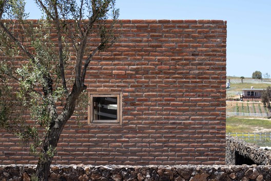 Sonoro  / SANTOS BOLIVAR - Fotografía exterior, Ladrillo